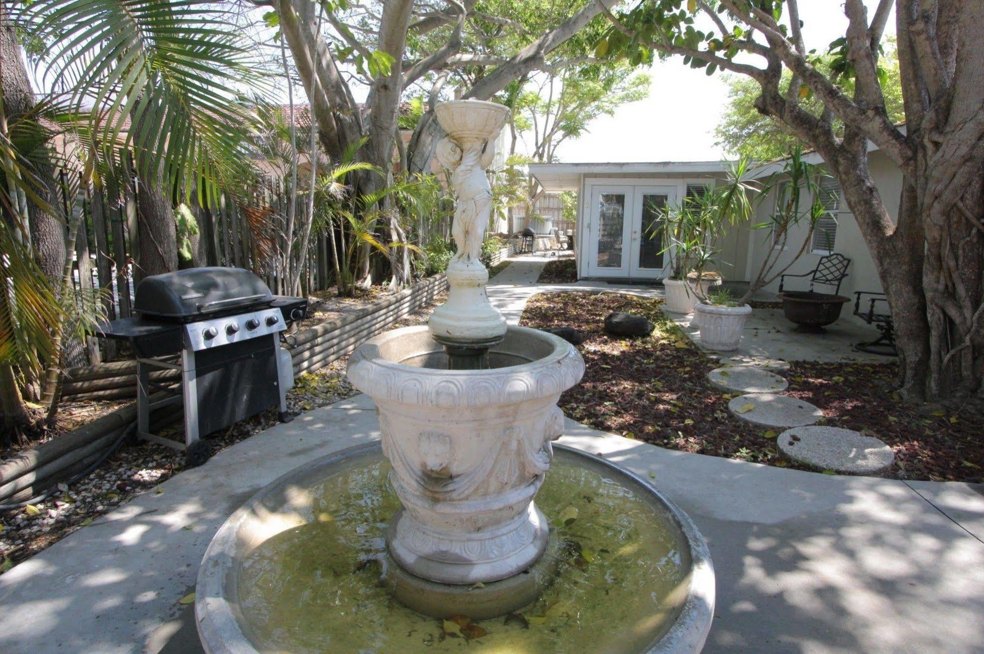 Siesta Gardens By Rva Hotel Siesta Key Exterior photo